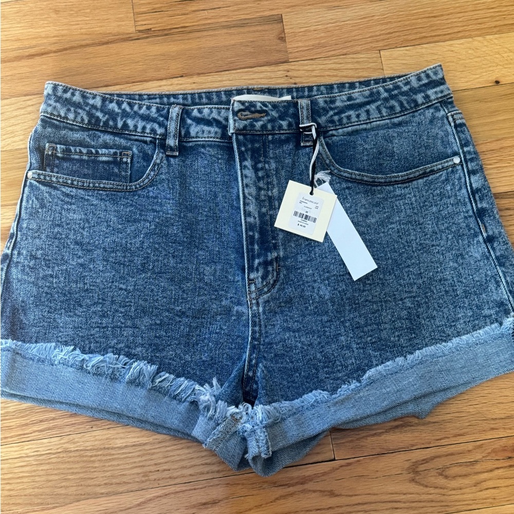 High-Waisted Acid Wash Denim Shorts – NWT – Size 30